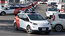 Autonomní vozidla firmy Cruise.