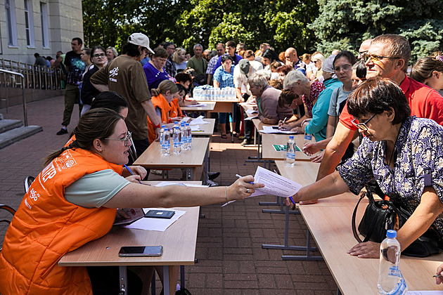 Kursk většinu Rusů netrápí, za války se mají lépe. Může ale přijít strach z mobilizace, tvrdí sociolog Volkov