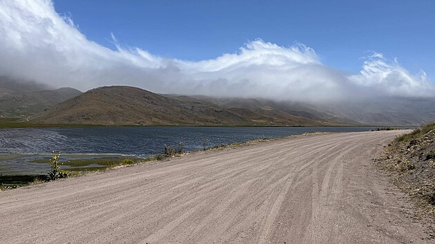 Martin Vyroubal vyrazil na cestu po Asii dvacet let star�m Audi Allroad. M��� p�es Turecko, �r�n a P�kist�n do Himal�j� a pak d�l do Afgh�nist�nu.