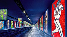P�ehlídka Christian Dior v prosterech um�lkyn� Faith Ringgold