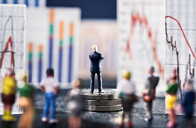 Cena za bankéřský sen. Na Wall Street přibývají případy, kdy lidé doplatili na práci přesčas