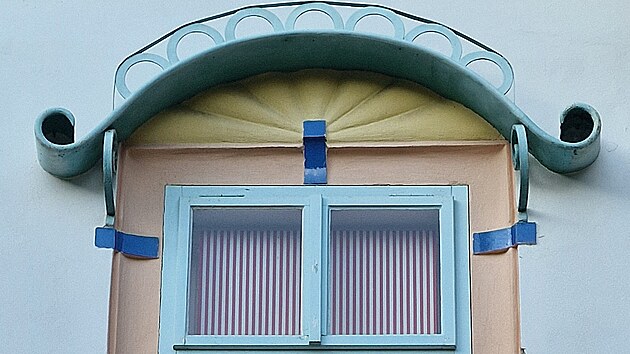 Detaily Jurkovi�ovy pr�ce v Luha�ovic�ch.