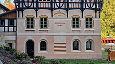 Detaily Jurkovi�ovy práce v Luha�ovicích.