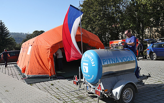 Krajské volby v �iroké Niv� na Bruntálsku, která byla poni�ena povodn�mi. Jako...