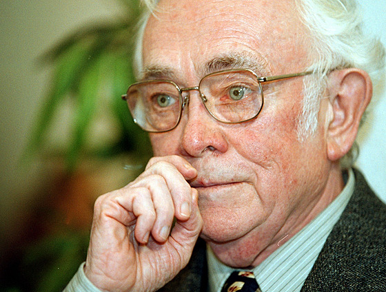 Spisovatel Josef kvorecký.
