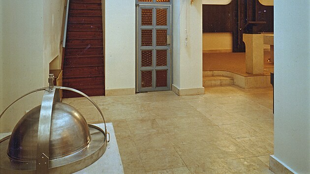 Interi�ry kostela svat�ho V�clava v Most�.