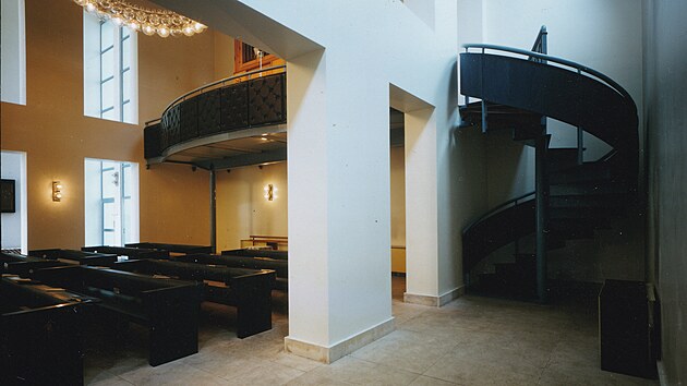 Interi�ry kostela svat�ho V�clava v Most�.