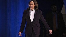 Kamale Harrisové se ovem podailo vytvoit módní image úspné eny, kterou...