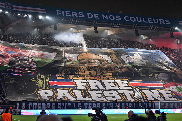 Katařanům prochází vše. UEFA nepotrestá Paris Saint-Germain za protiizraelský transparent