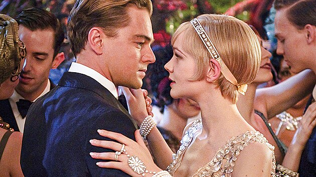 D�ky filmu Velk� Gatsby z roku 2013 se vzedmul z�jem o m�du dvac�t�ch let. Vtipn� je, �e kost�my ve filmu nejsou historicky �pln� p�esn�, i kdy� kostym�rka vych�zela z dobov�ch n�vrh�.