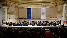 První ve�er rezidence �eské filharmonie v Carnegie Hall pat�ila Dvo�ákovi a...