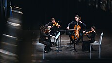 �eská hudební invaze v New Yorku zapo�ala. Na programu byli Marsalis, Elgar a...