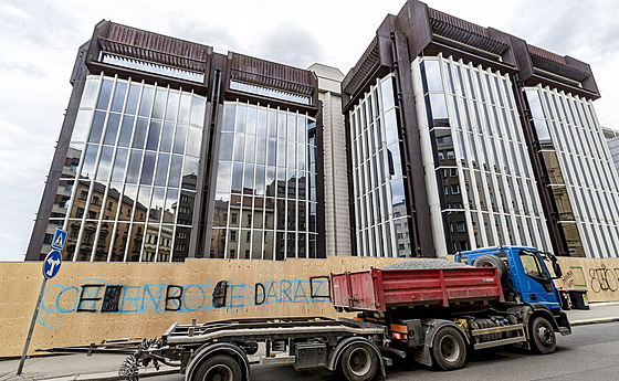 Budova Transgasu, která stála na Vinohradech.