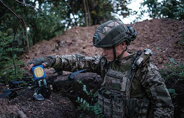 Válka dronů proti dronům. Ukrajinci si připsali další inovaci