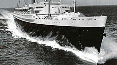 SS United States se potopí plánovan� po p�tasedmdesáti letech.
