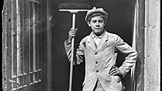 Autorem snímku je léka� Josef Li�ka (1907�2003), který pocházel z mlyná�ské...