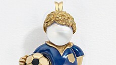 Na pa�í�ské výstav� je k vid�ní více ne� sto �perk� ozdobených perlami