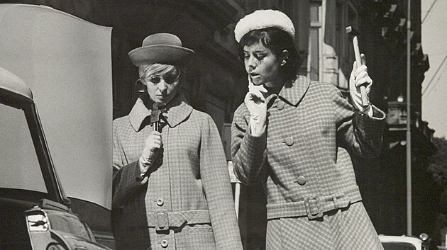 V�Um�leckopr�myslov�m museu v�Praze za��n� 17. dubna v�stava fotografi� m�dn�ho a�reklamn�ho fotografa Freda Kramera. Sn�mky vznikaly v�50. a� 80. letech minul�ho stolet� a�poch�zej� ze sb�rek UPM.