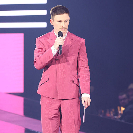 Martin Mikyska alias Miký� na p�edávání hudebních den And�l v prostorách...