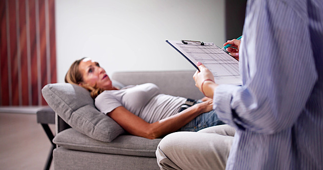 Jaro je tady. A s ním i sezonní deprese, ale sehnat psychiatra je často nemožné