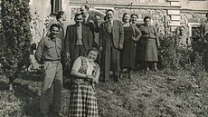 Imrich Horváth (první zleva) v lázních Luha�ovice, po roce 1945.