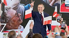 Kdo bude novým polským prezidentem? Do druhého kola postoupili Rafa Trzaskowski a Karol Nawrocki.