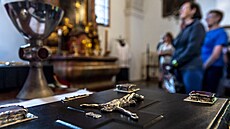 Akce nazvané Noc kostel� na kole se zú�astnily desítky lidí. Jednou ze zastávek...