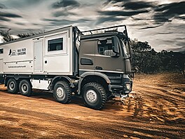 Mercedes-Benz Arcos 8x8 s obytnou nástavbou patí k nejvtím obytným autm...
