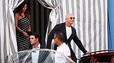 Oste sledovaná dvojice v italských Benátkách. Jeff Bezos a Lauren Sánchezová...