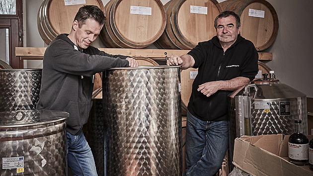Óda na přírodu stočená do lahve. Landcraft vyrábí unikátní gin hlavně z bylin a ovoce