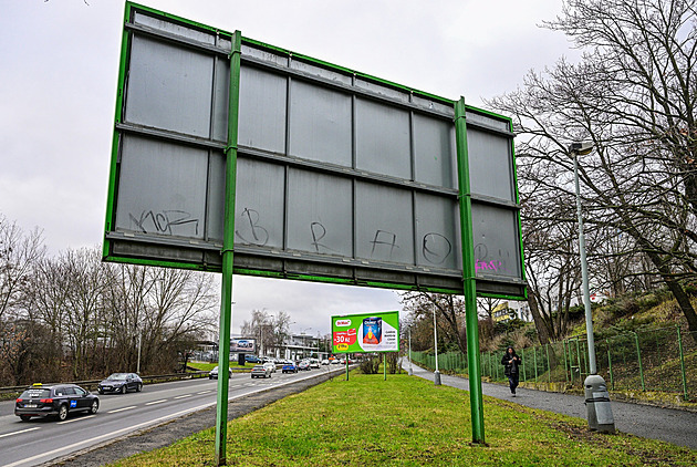 Je tady šance zatočit s nelegálními billboardy. Nebude-li poptávka, nebude nabídka