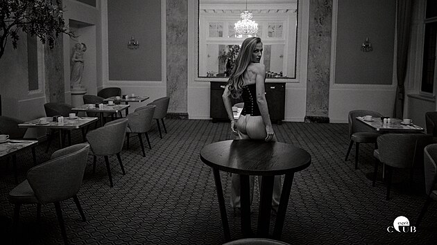 Modelka Veronika Ka��kov� (Esprit Club, KVIFF, 6.7. 2025)