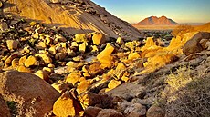 Spitzkoppe, Namibie. Jen se tak toulám kolem Spitzkoppe pár hodin ped západem...