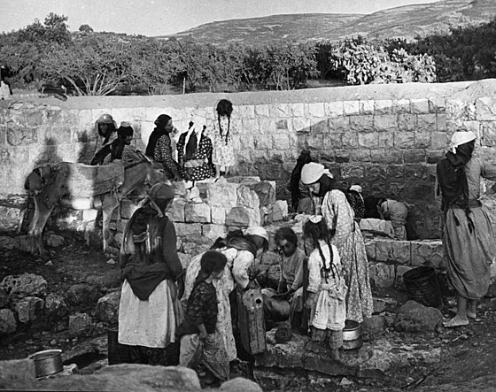 V pr�b�hu vále�ných akcí v období od kv�tna 1948 do �ervence 1949 uprchlo z...