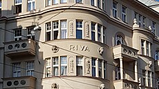 Stavby od architekta Bohumíra Kozáka - bytový d�m Riva v Hole�ovicích.