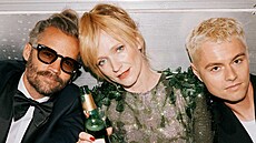 �aty, které m�ní pravidla �eské módy: A�a Geislerová zazá�ila ve Varech v rób�...