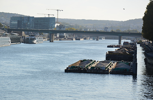 Stavět a nezahltit město. Lodě jako řešení pro metropoli