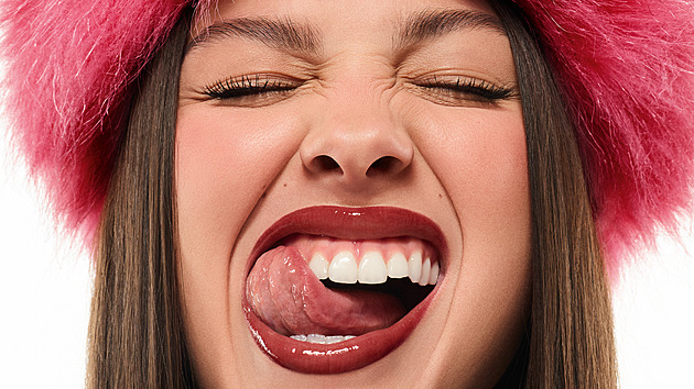 Blýskněte se. Lesk na rty slaví comeback, je třpytivější a návykovější než cokoliv jiného