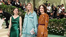 Chloe Malle (vlevo) na Met Gala