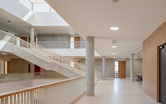 Malá školní revoluce! Dost bylo ohavných budov, moderní architektura všechno mění