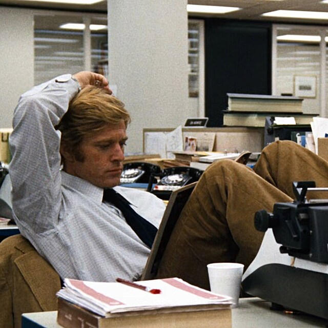 Robert Redford ve filmu V�ichni prezidentovi mu�i. (1976)