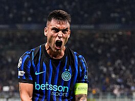 Radost útoníka Interu Milán Lautara Martíneze po gólu do sít praské Slavie v...