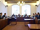 Jedn&#225;n&#237; vyjednava�� ANO, SPD a Motorist� sob� o nov&#233; vl&#225;d�. Zleva Libor...
