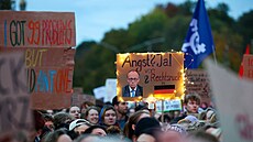 Demonstrace v Berlín v reakci na výrok nmeckého kanclée Friedricha Merze o...