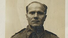 Cyril Bazala jako p�íslu�ník �s. zahrani�ní armády v lét� 1943.