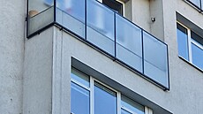 Detail prelí ináku B. Fuchse.