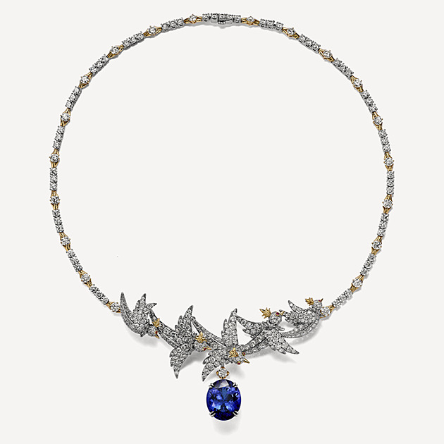 Peříčka vzdorující času. Legendární motiv ožívá v moderním pojetí