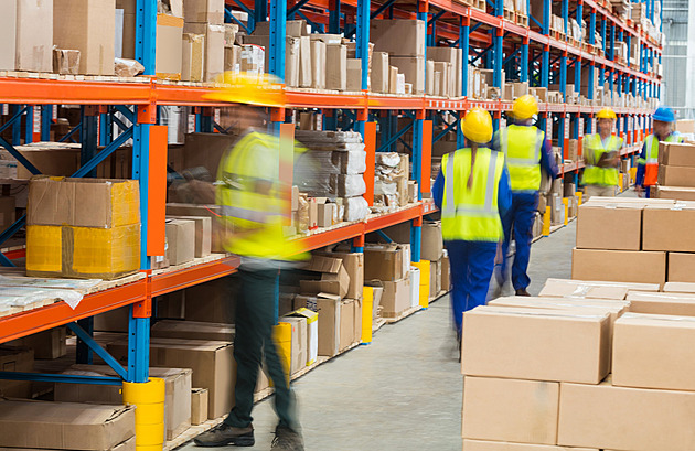 Poptávka po vzdělaných lidech? Ne, na pracovním trhu převažuje opak