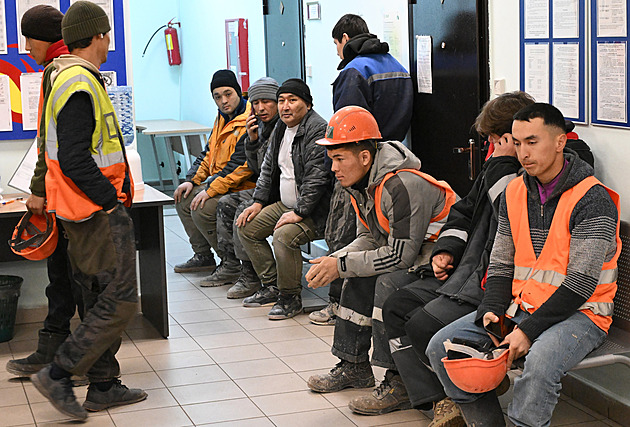 Ruská válka proti Ukrajině se promítá do Asie. Moskva a Kyjev se budou přetahovat o migranty