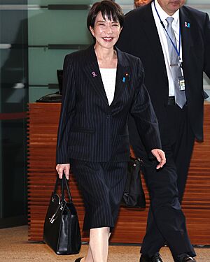 Japonsk� premi�rka Sanae Takai�iov� se hodn� inspiruje Margaret Thatcherovou. V...